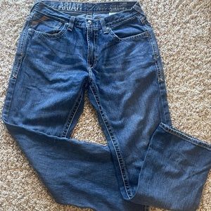 Men’s Ariat slim straight blue jeans, size 32x32